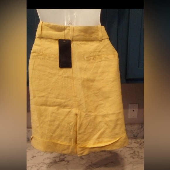 POLO RALPH LAUREN NWT Yellow Linen Paper-bag 100% Linen Shorts
Size 6 - Picture 5 of 7